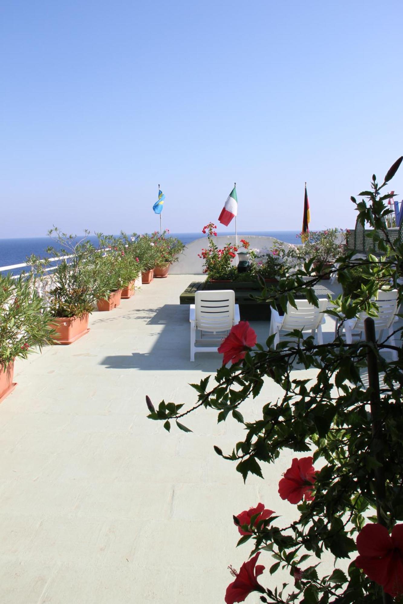 Hotel Il Vascello Marina Serra Exterior photo